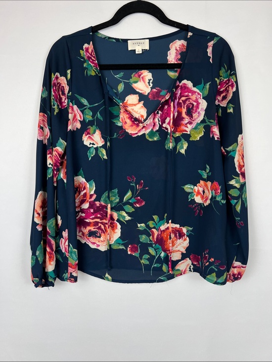 Everly Tops - Everly Navy Floral Tie-Front V-Neck‎ Blouse